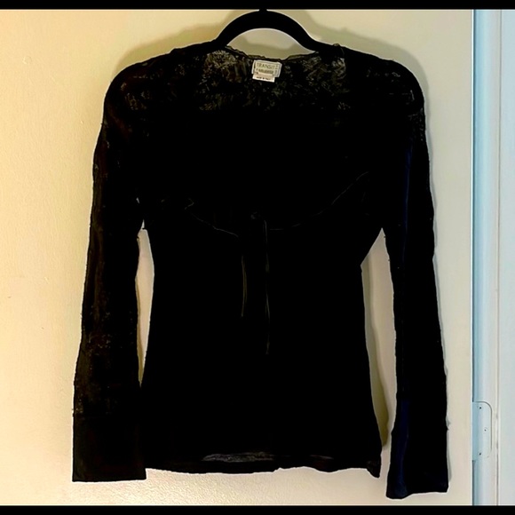 TRANSIT WOMENS BLACK SHIRT WITH LACE DETAIL AND RIBBON TIE AT NECK - Picture 2 of 10